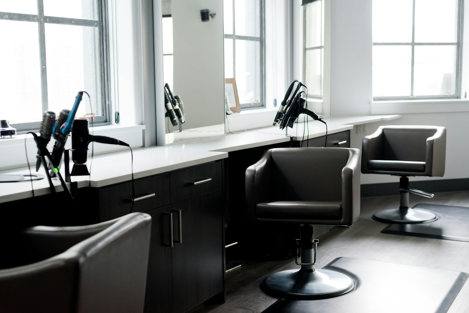 Empty barber chair before a cut